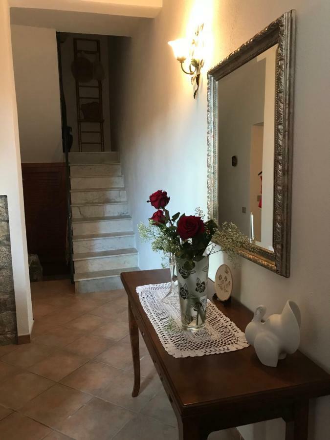 Sardegna Vicino Ad Olbia "La Casa Nel Vicolo" Villa Berchidda Exterior photo
